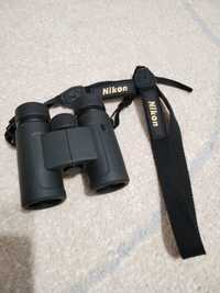 Binoclu Nikon impecabil