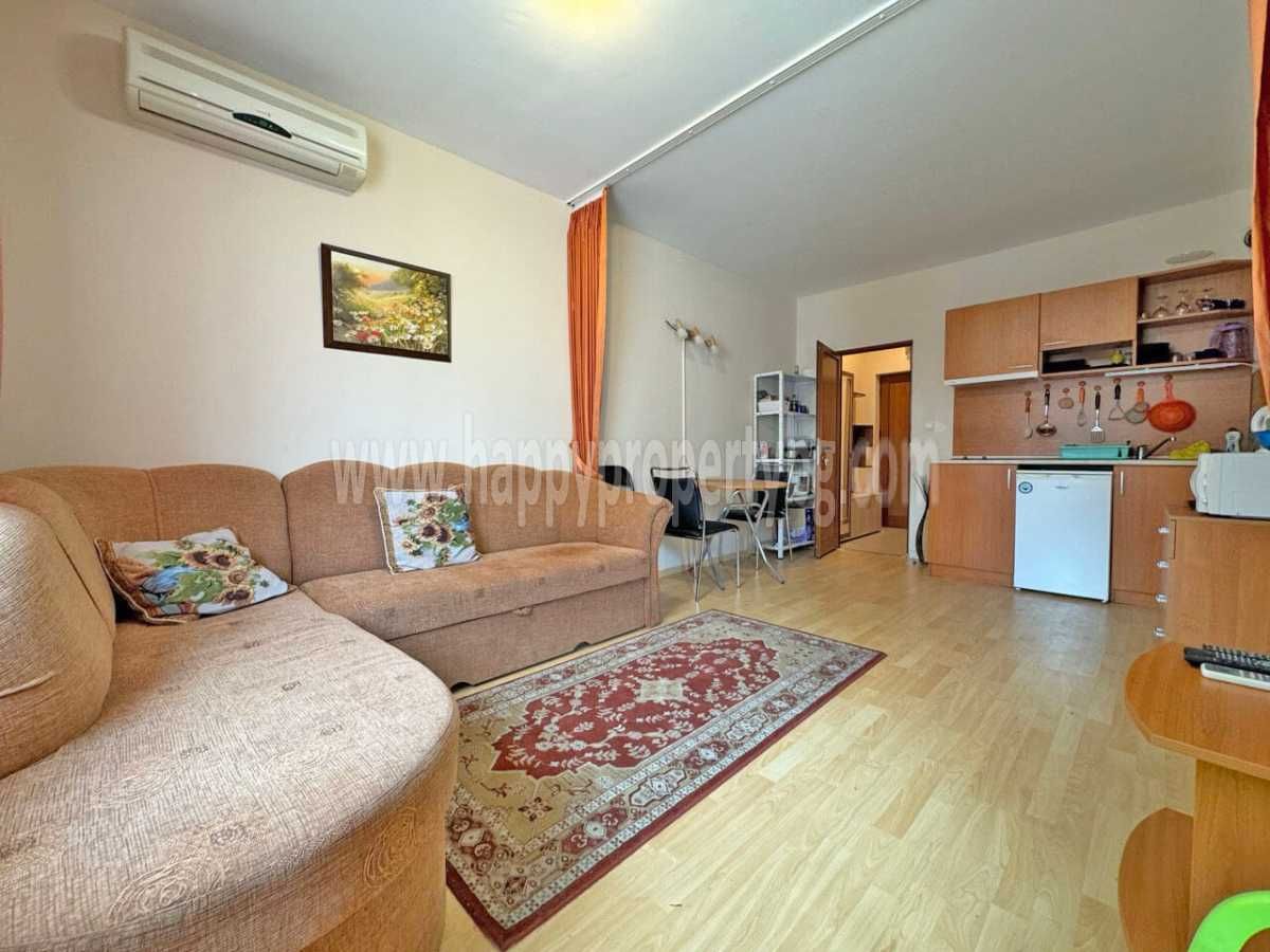 Продава се Двустаен апартамент в к.к. Слънчев бряг - 61 кв.м за 943 €/кв.м - Снимка #3