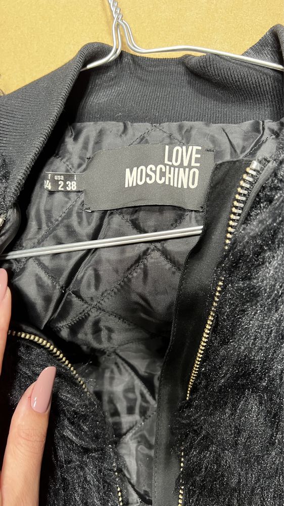 Geaca Moschino autentica