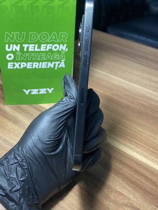 iPhone 15 Pro Max / 256 GB / Sănătate baterie 95% / Ca nou