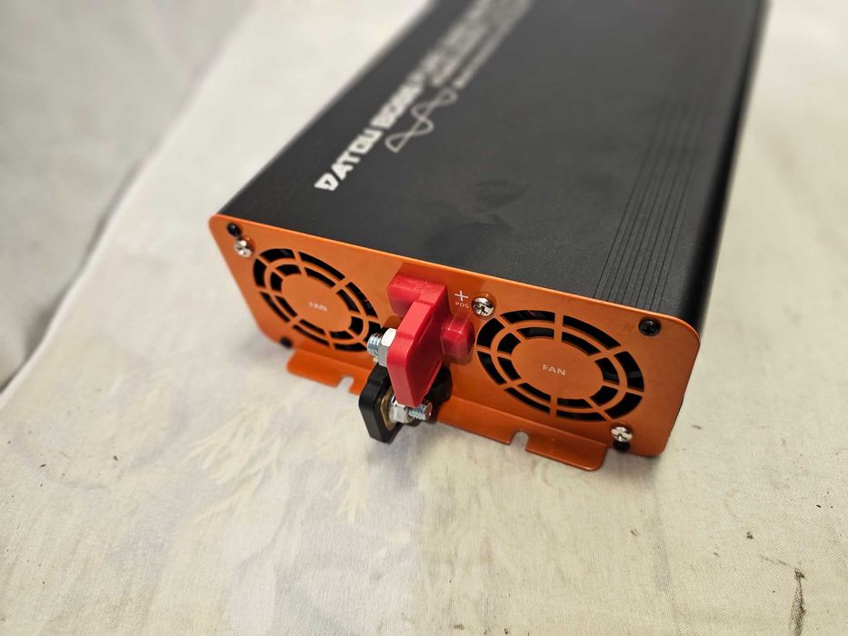 Invertor 12V 2000W Datouboss PSW2000 pure sine wave