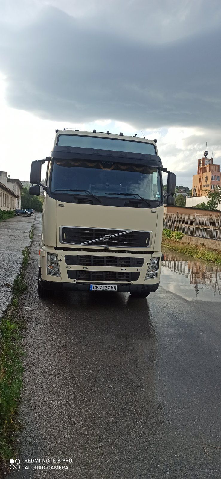 Продавам влекач Volvo 480