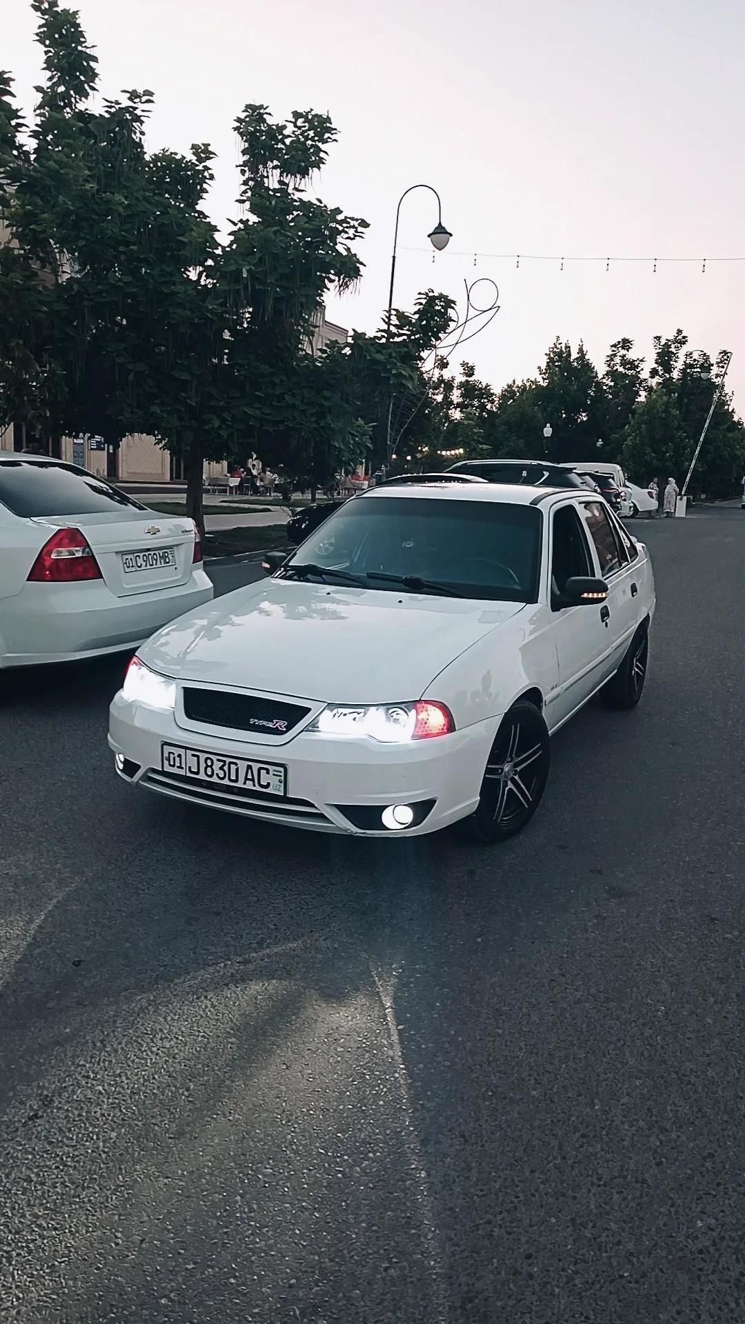 Nexia 2 2014 sotiladi