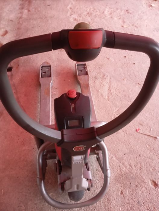 Transpaleti electrici