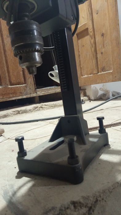 стойка сверльная