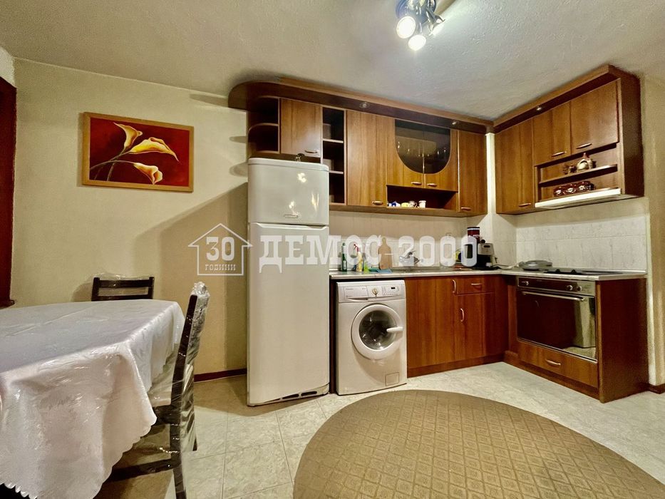 Просторен напълно обзаведен апартамент р-н ЛК Тракия