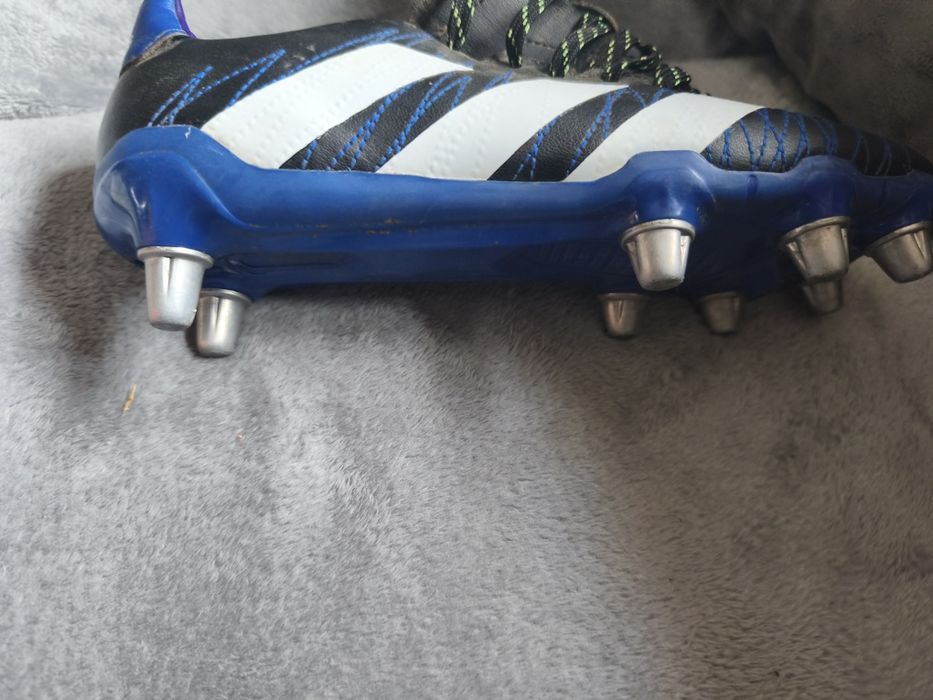 Ghete de rugby cu crampoane de fier