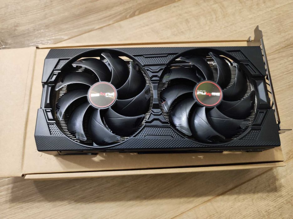 Placa video Sapphire Radeon RX 5500 XT PULSE 4GB GDDR6 128-bit