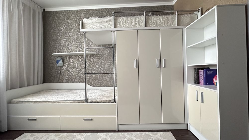 Продам мебель для детской комнаты.