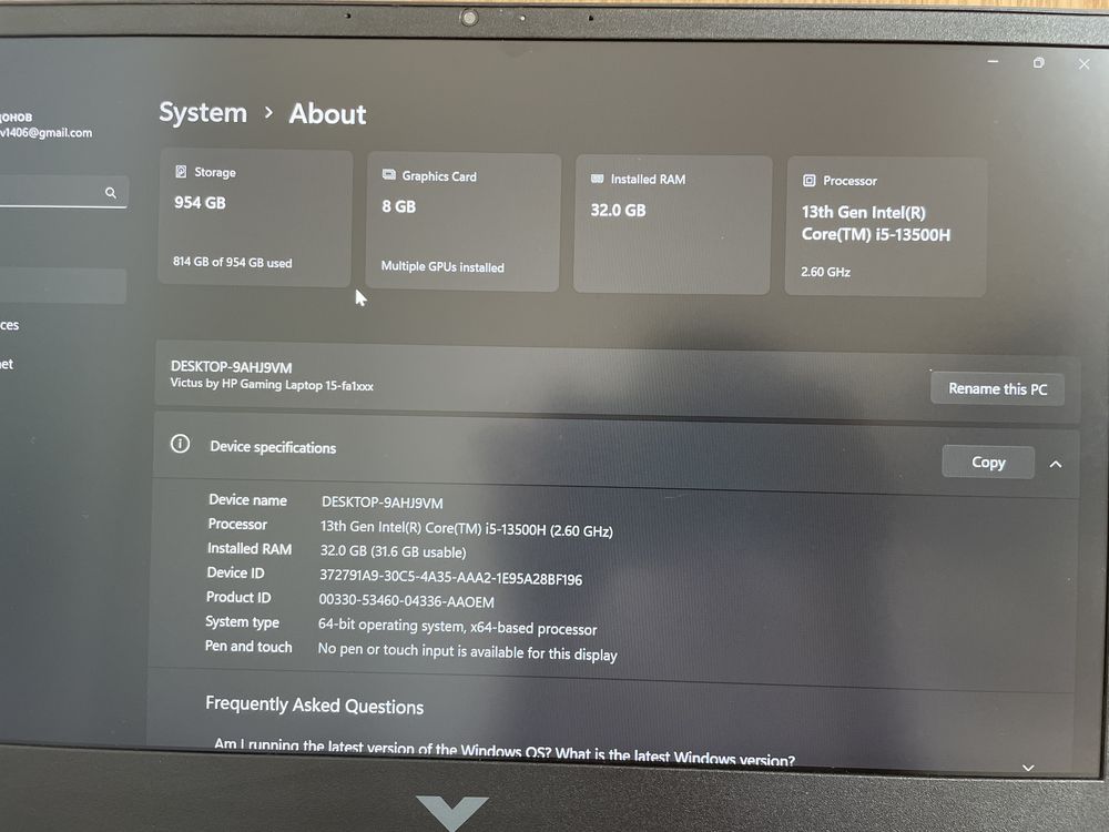 Продавам геймърски лаптоп HP Victus 15 със i5‑13500H, 4060 и 32gb ram