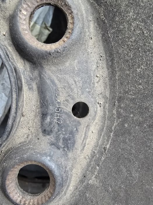 Зимни гуми с джанти за Мерцедес 185/65R15