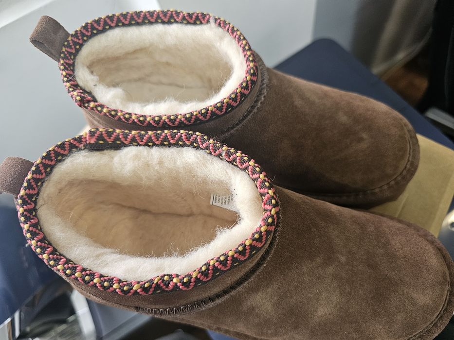 Ghete din piele intoarsa tip Ugg BEARPAW 38