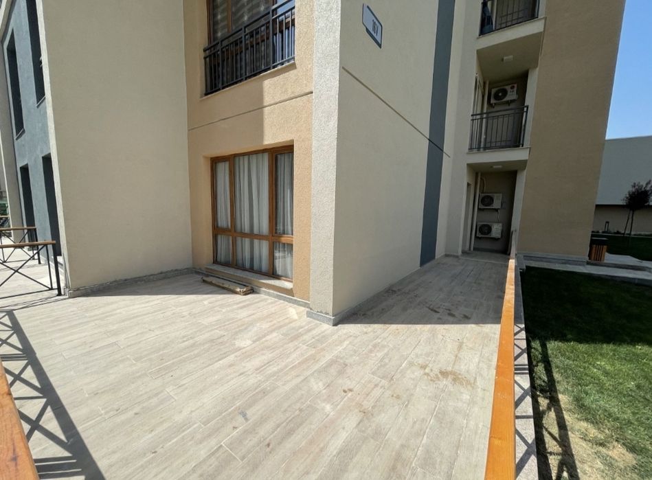 Olmazor city 1 etaj 2 xona + terrasa + garaj upakovka