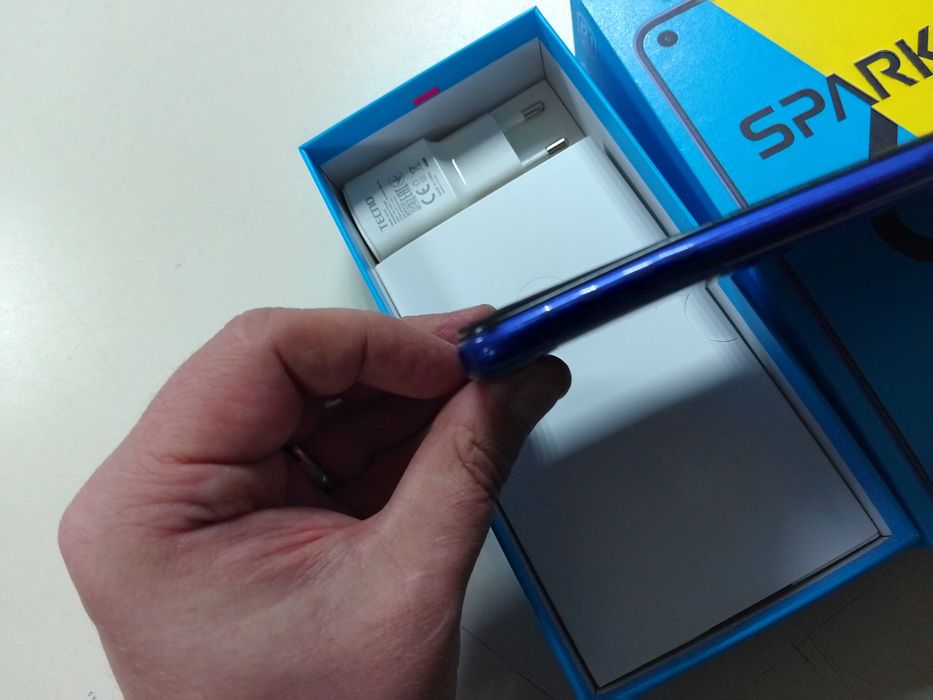 Смартфон Tecno Spark 6 (KE7) 4/64GB