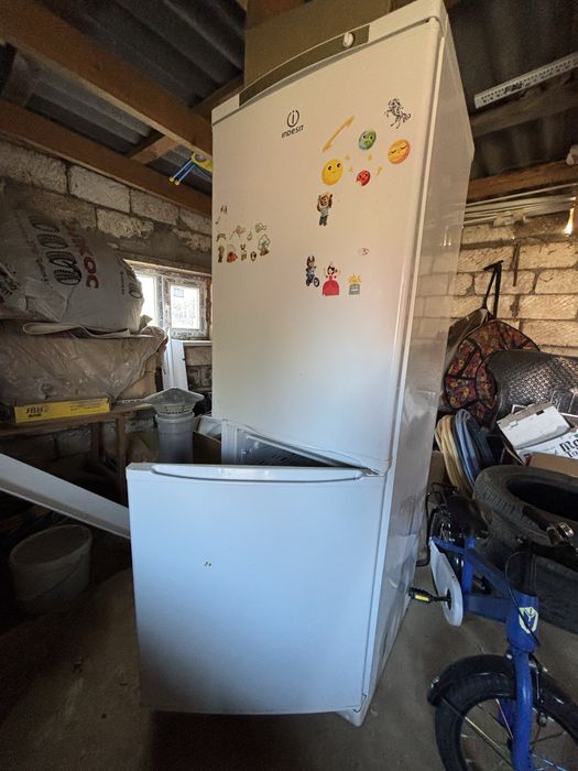 Холодильник индезит