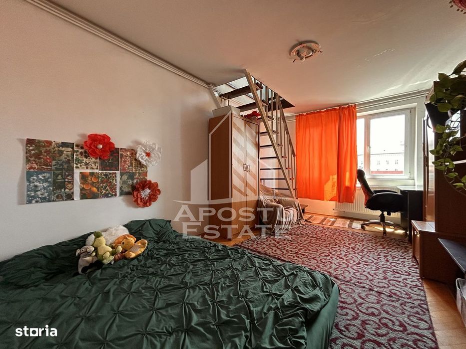 4 camere decomndat Piața Unirii | Terasă, parcare în curte securizata.