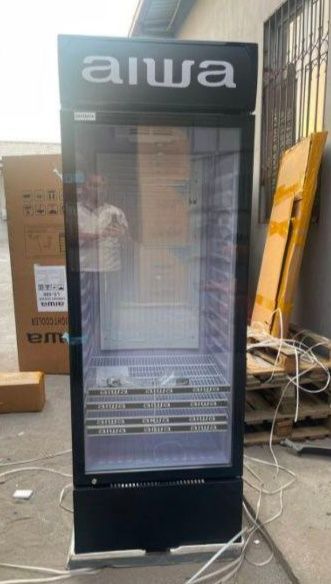 Витринный холодильник Aiwa