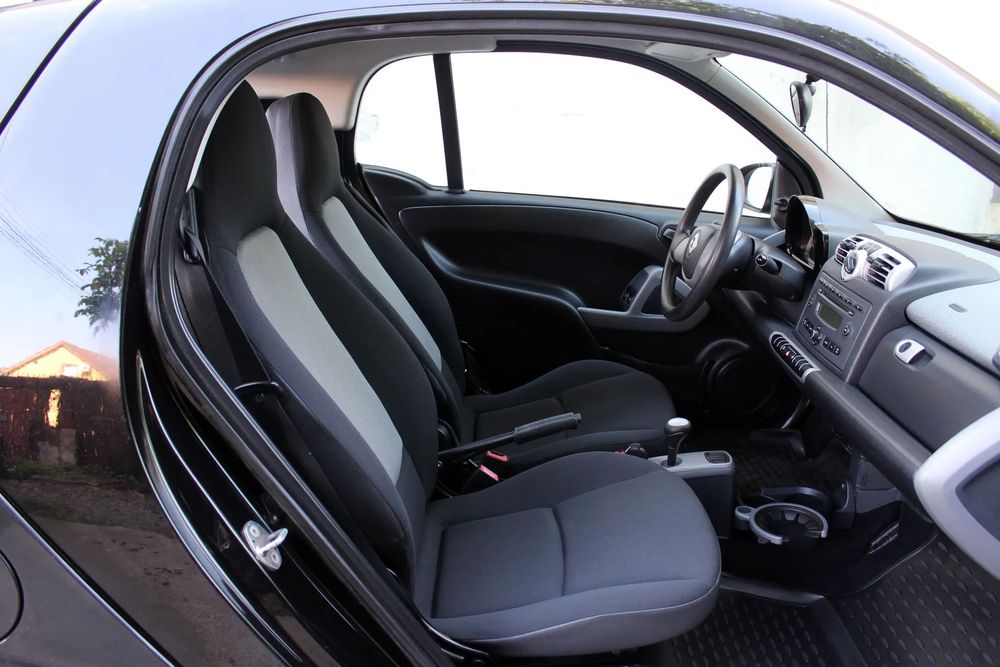 Smart Fortwo GARANTIE 12 LUNI*RATE*REVIZIE*Automata*Diesel*Aer Conditionat*Jante