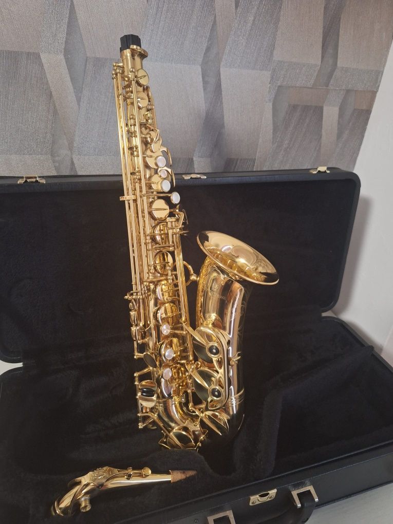 Vând saxofon yanagisawa 901 nou