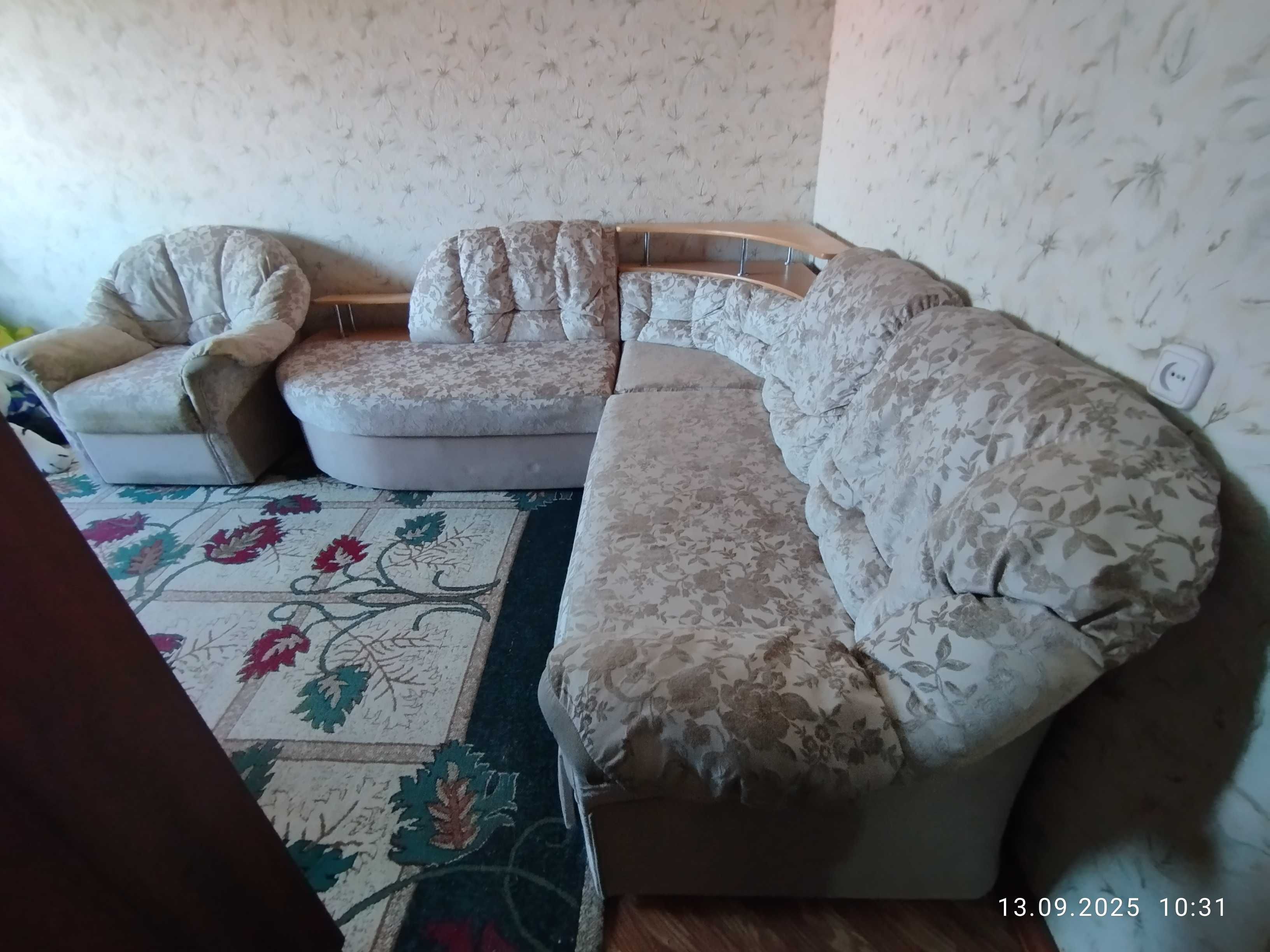 Продам диваны  срочно