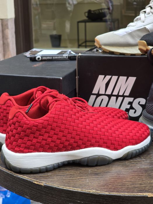 Adidasi Jordan noi 38.5