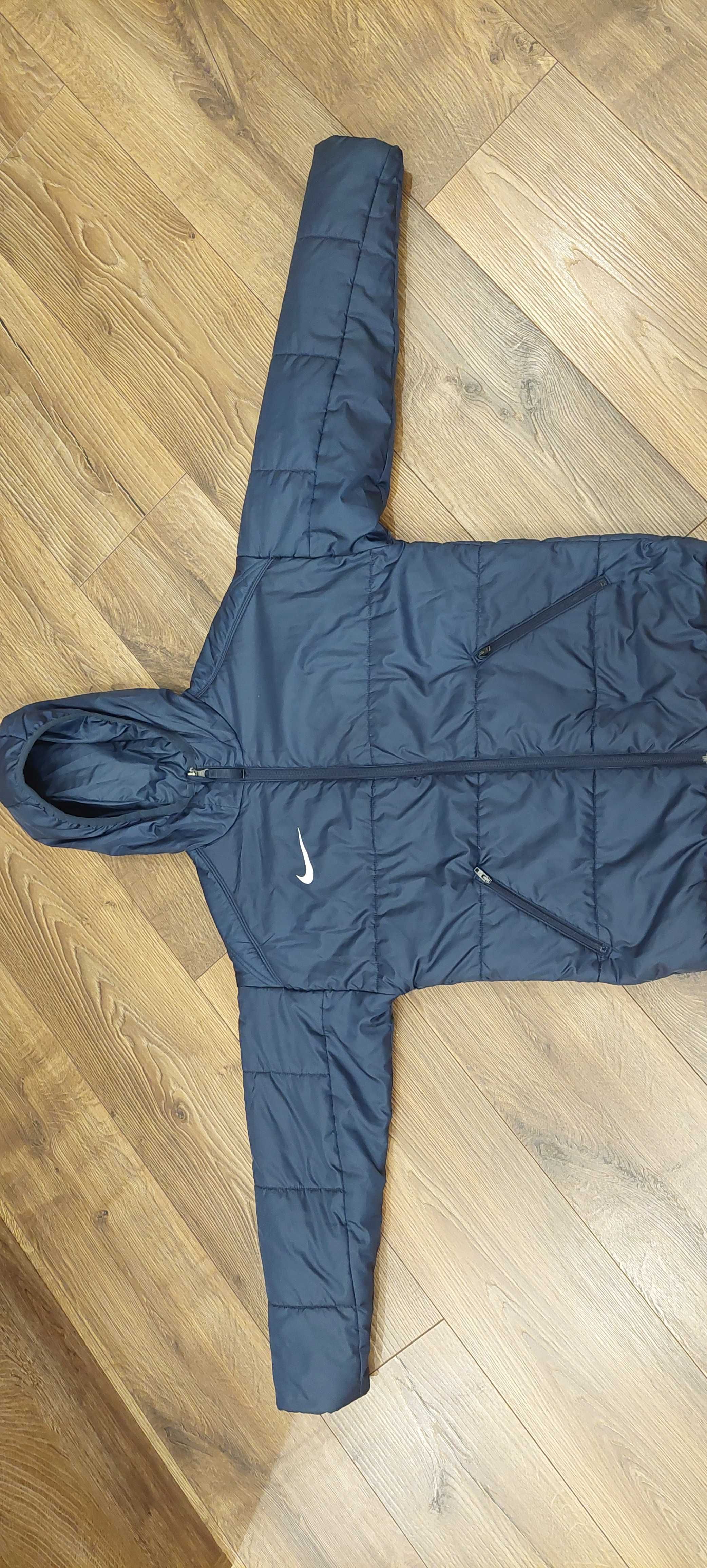 Детско яке, Nike