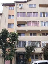Vind apartament 4 camere , zona spitalului Județean  , 72600 Eur