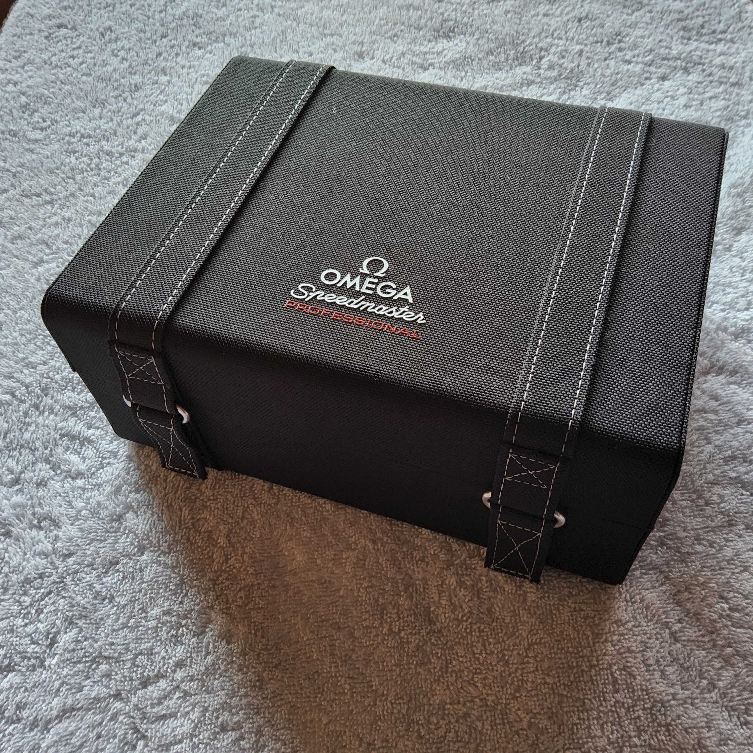 Часовник Omega Speedmaster
