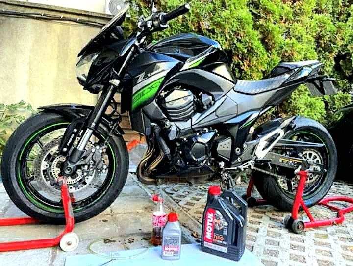 Продаяам Kawasaki Z800