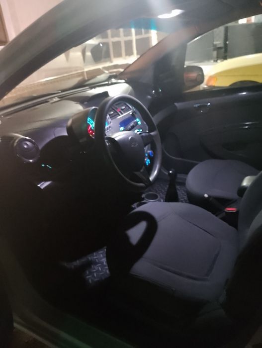 Oq Spark 2011-yil mexanika