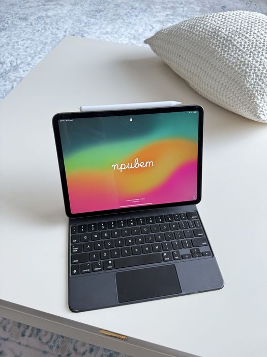 Ipad Pro М1 128 ГБ + клавитура+стилус