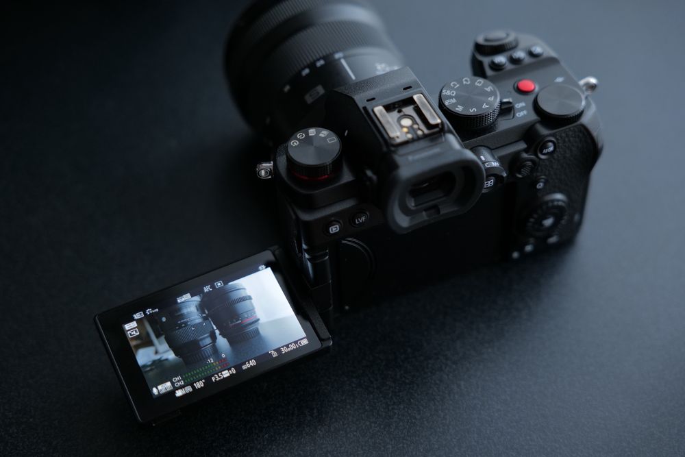 Panasonic Lumix S5 + Panasonic 20-60