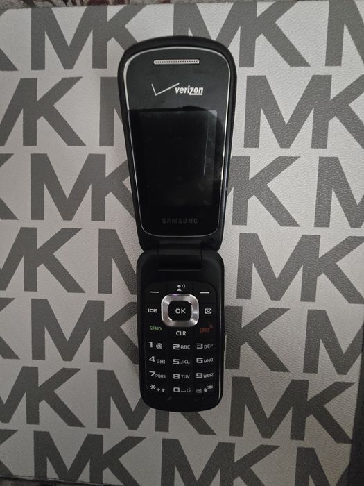 Telefon nomeri bn sotiladi