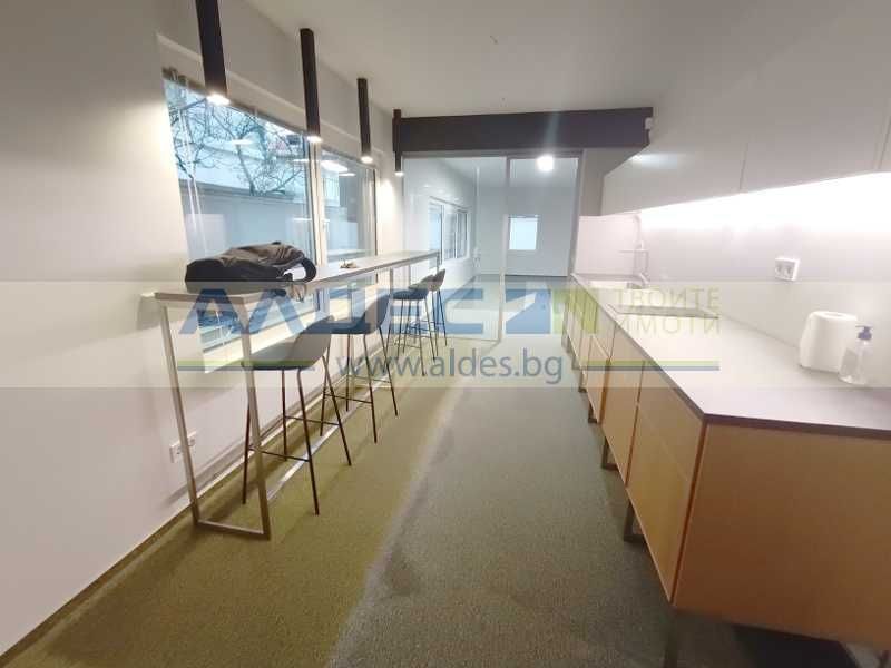 Продава се Офис в София, Лозенец - 101 кв.м за 2674 €/кв.м - Снимка #2