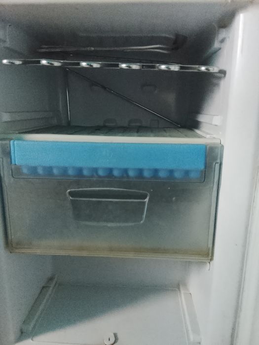 Frigider cu ladă  preț 3 sute de lei