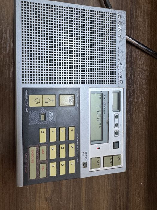 Aparat Radio Portabil Vintage Sony ICF-7600D