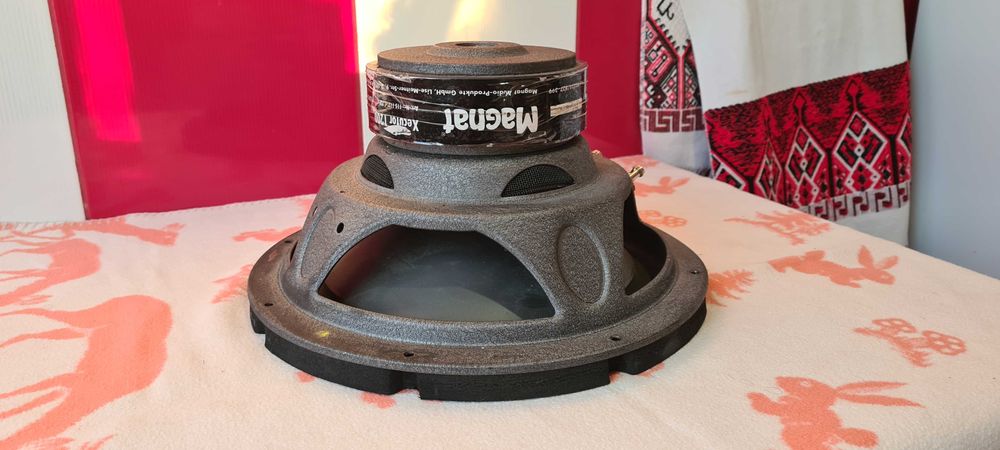 Difuzor Magnat 12 inch= 220 w = 180 lei