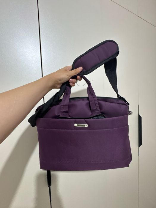 Noutbuk sumka sotiladi holati judayam yaxshi