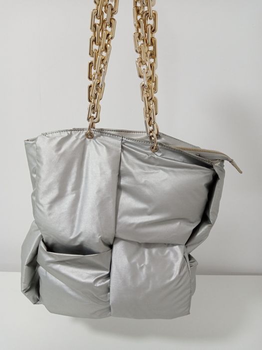 Серебристая сумка