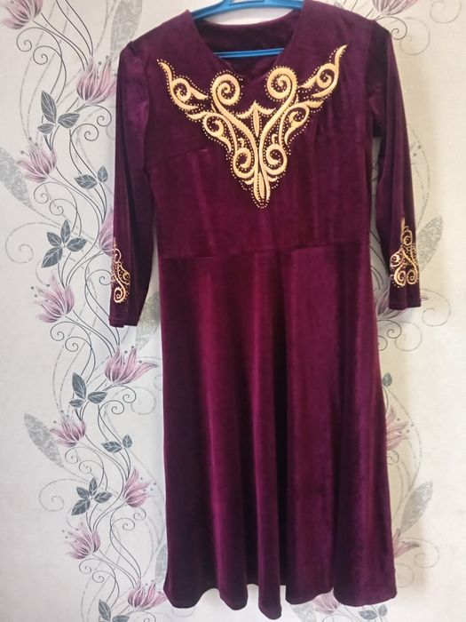 Продам женскую одежду