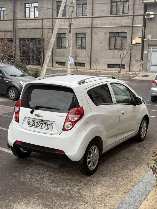 Спарк Spark Avtomat full 2022 yil Oq rang kraska toza