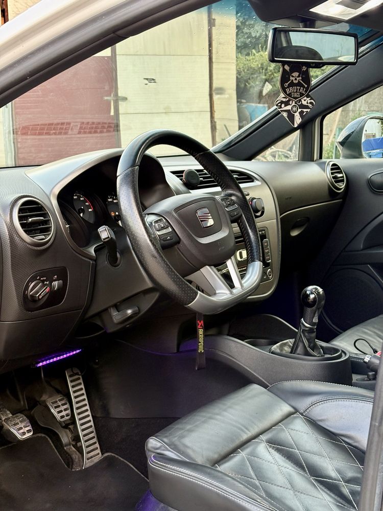 Vând Seat Leon Cupra R 2012 | 154.000 km | Modificări | Întreținut