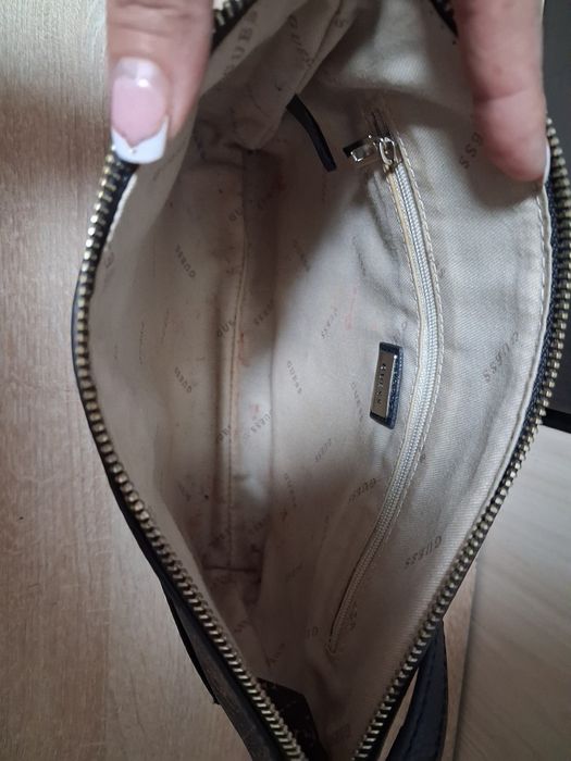 Оригинална Чанта Guess