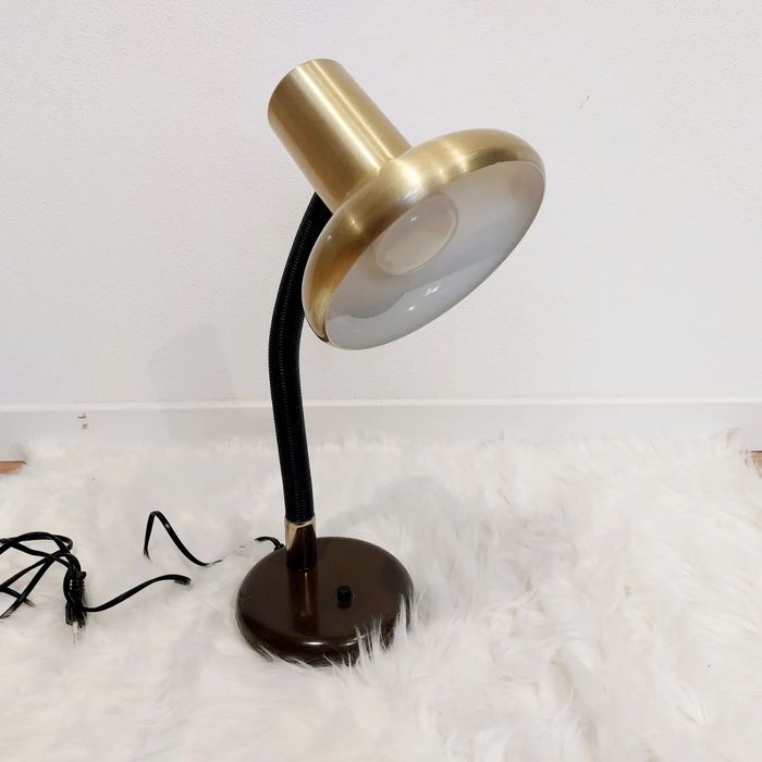 Lampa de alama / veioza vintage aurie de birou