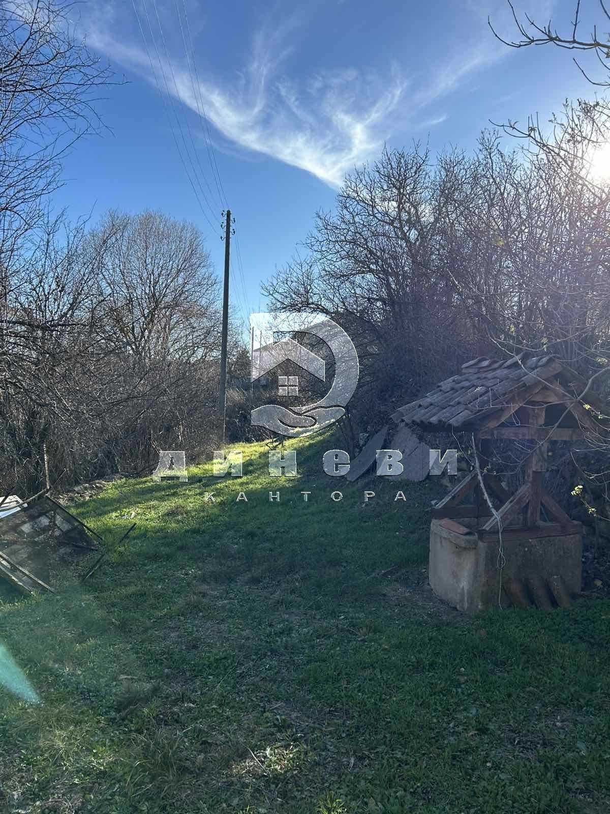 Къща в село Лозен