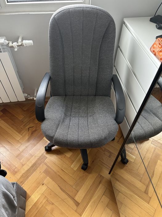 Директорски/дизайнерски стол за бюро