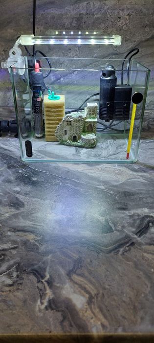 Vind Mini Acvariu ,Complect Echipat.
