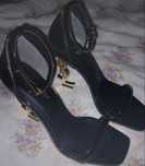 Tocuri Yves Saint Laurent