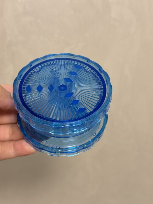 Чеснокодавка