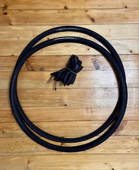 Гуми Vittoria Zaffiro 700×28C — 2 внъшни гуми + 2 вътрешни